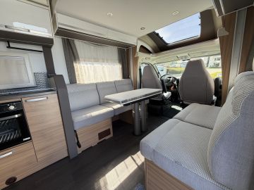 Adria MATRIX 600 DT Nav | Zonnepaneel | Hefbed